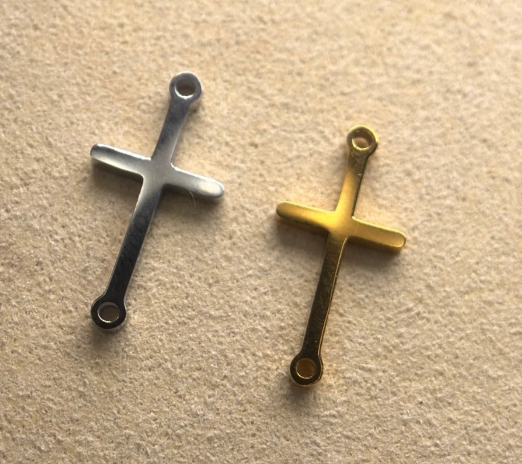 Cross connector charm