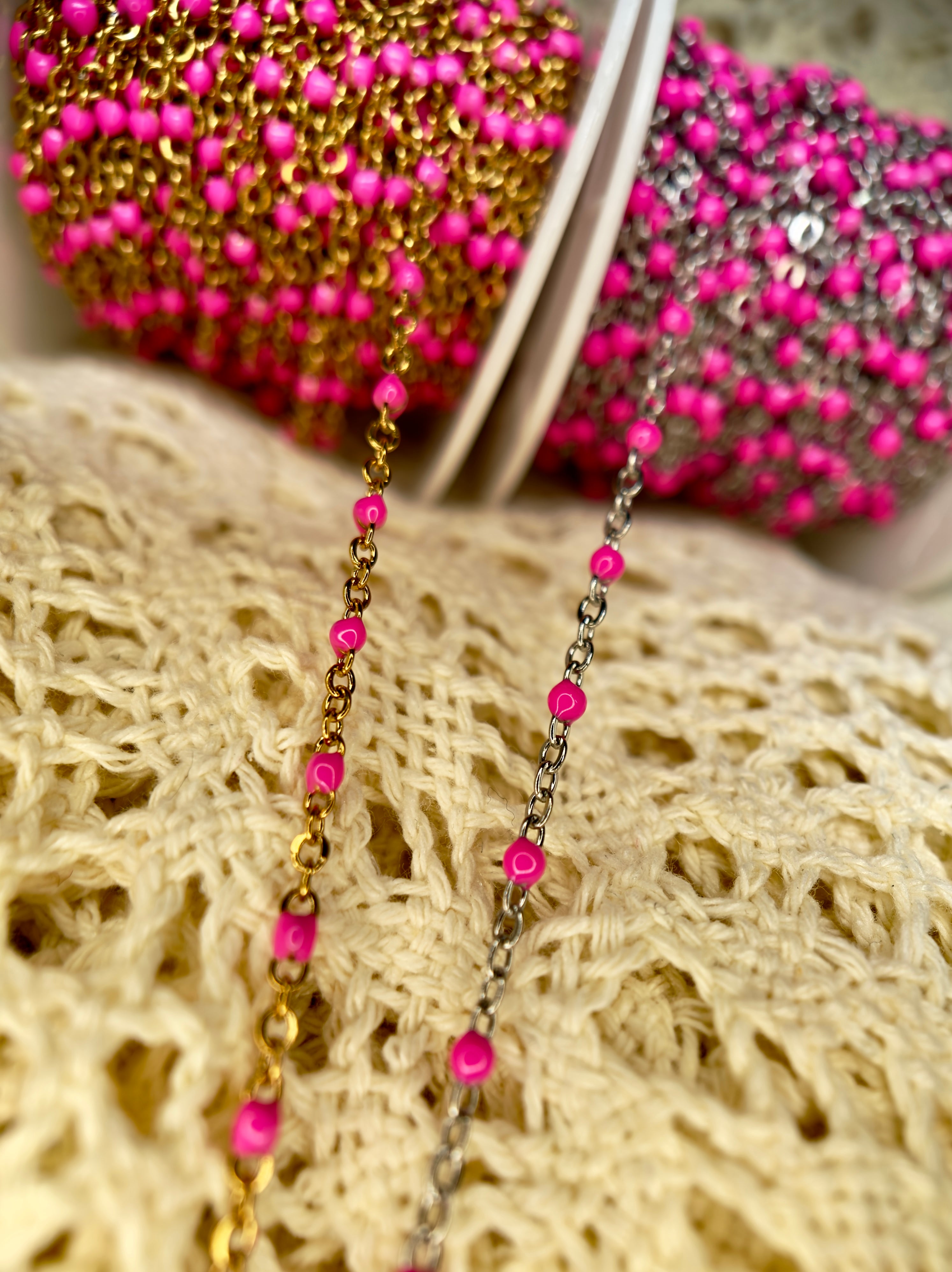 The Victoria™ Breast Cancer Awareness Satellite Chain