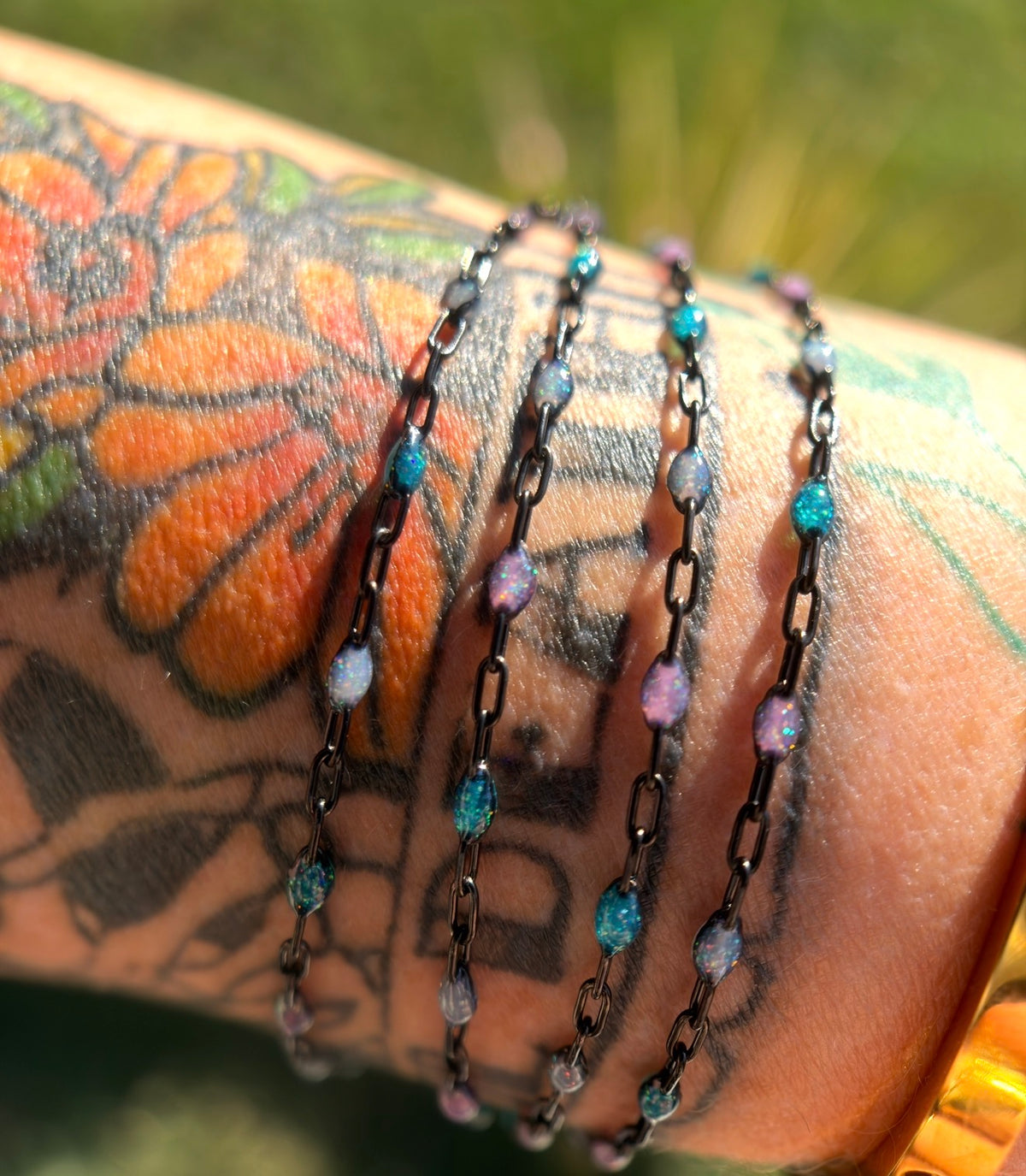 Beyond the Stars: Black Sunburst Galaxy Chain