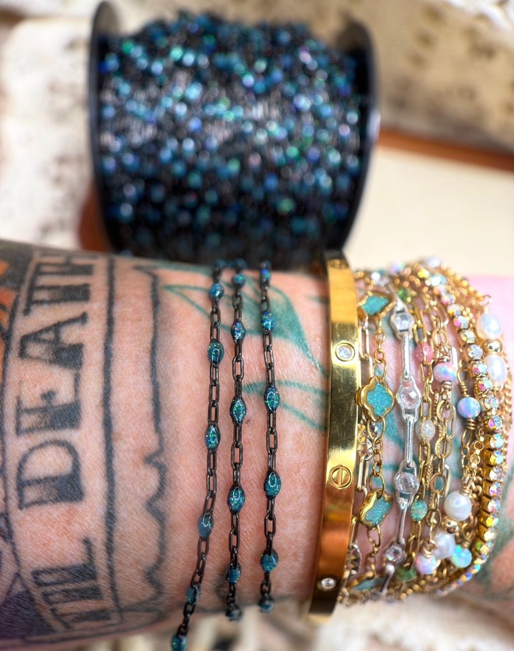 Beyond the Stars: Black Sunburst Galaxy Chain