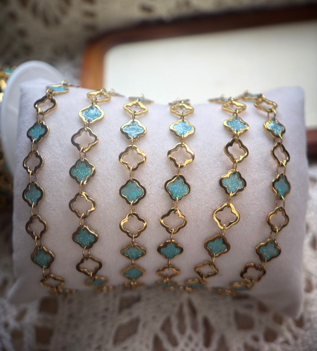 Sparkly Ocean Blue Clover | 14K PVD Gold