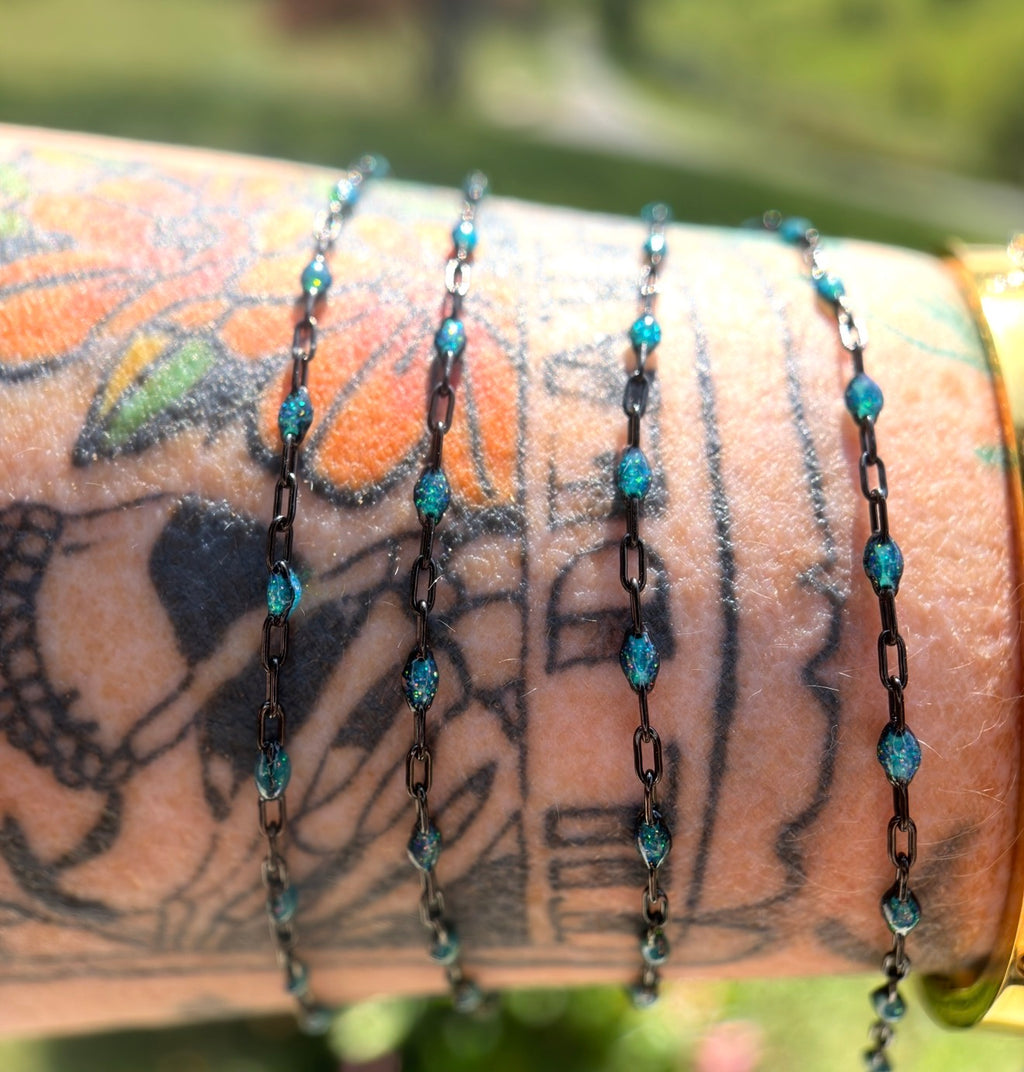 Beyond the Stars: Black Sunburst Galaxy Chain