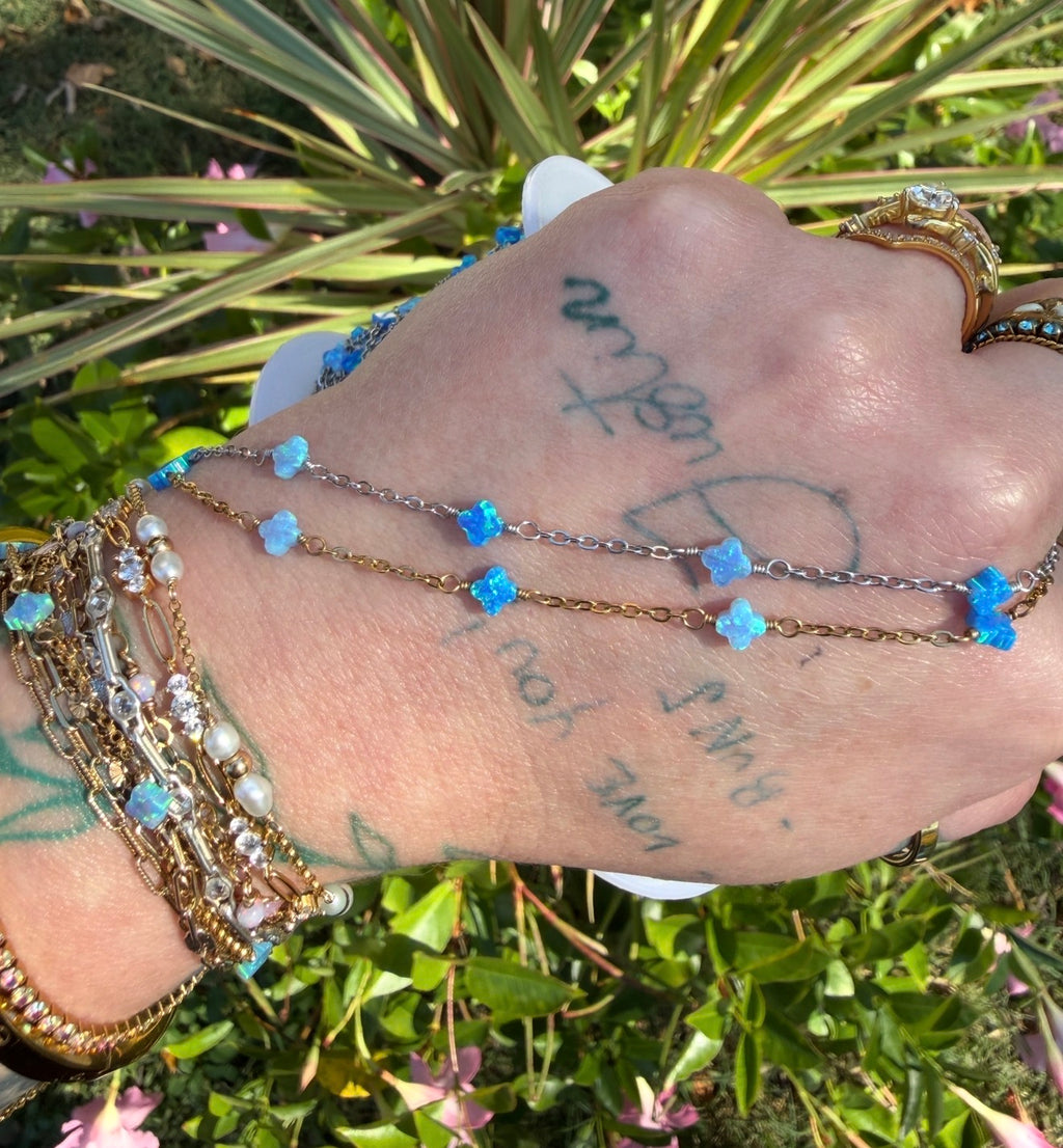 Blue Opal Lux | multicolor Clover