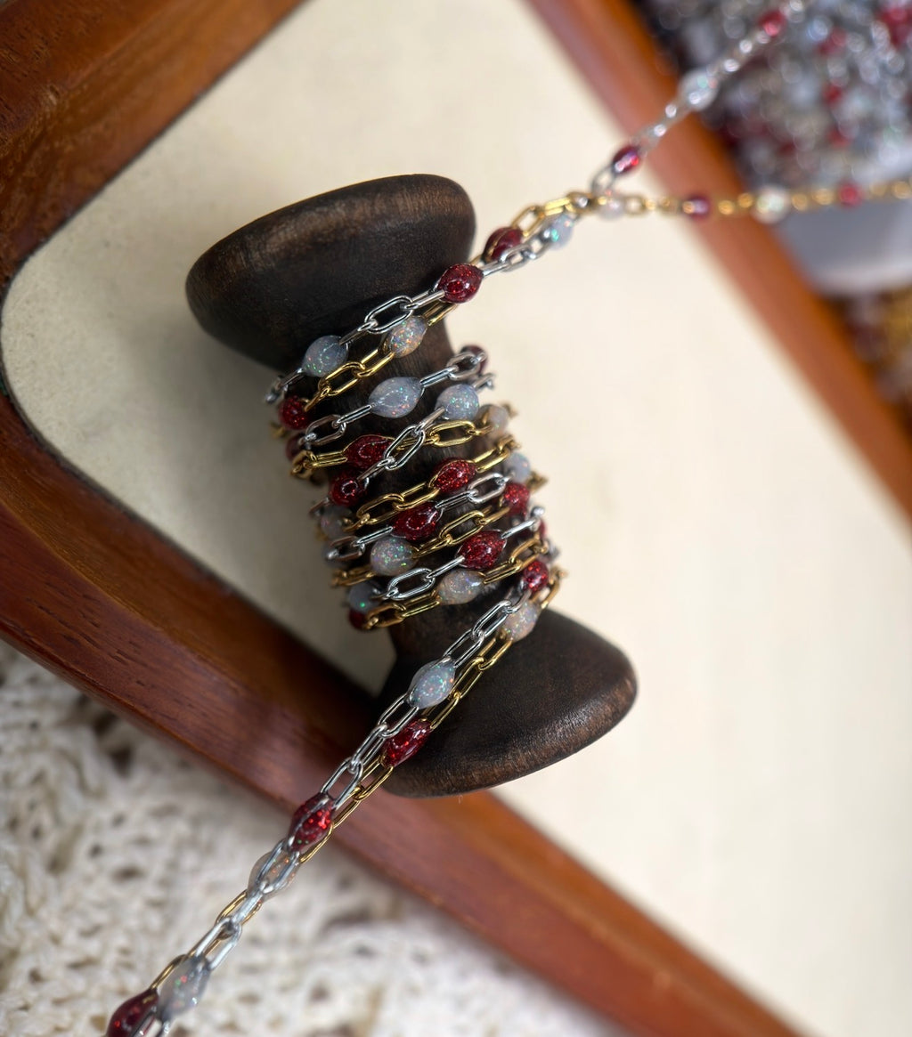 Candy Cane Lane – Red & White Sunburst Chain