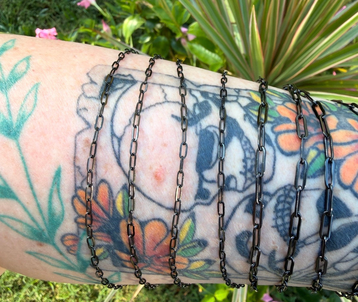 Blackout Paperclip Chain