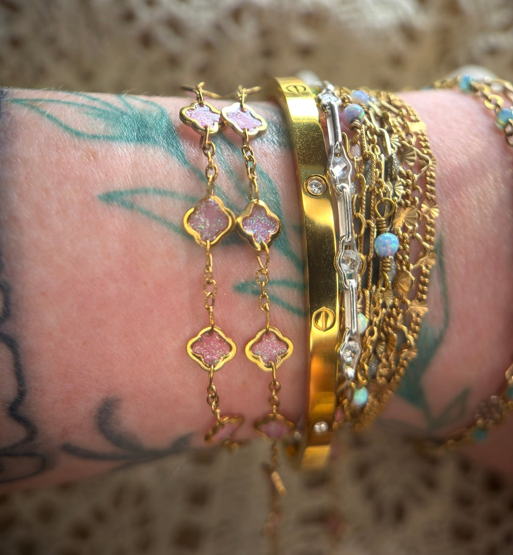 The Reese Pink Clover | Sparkly Iridescent Clover Chain