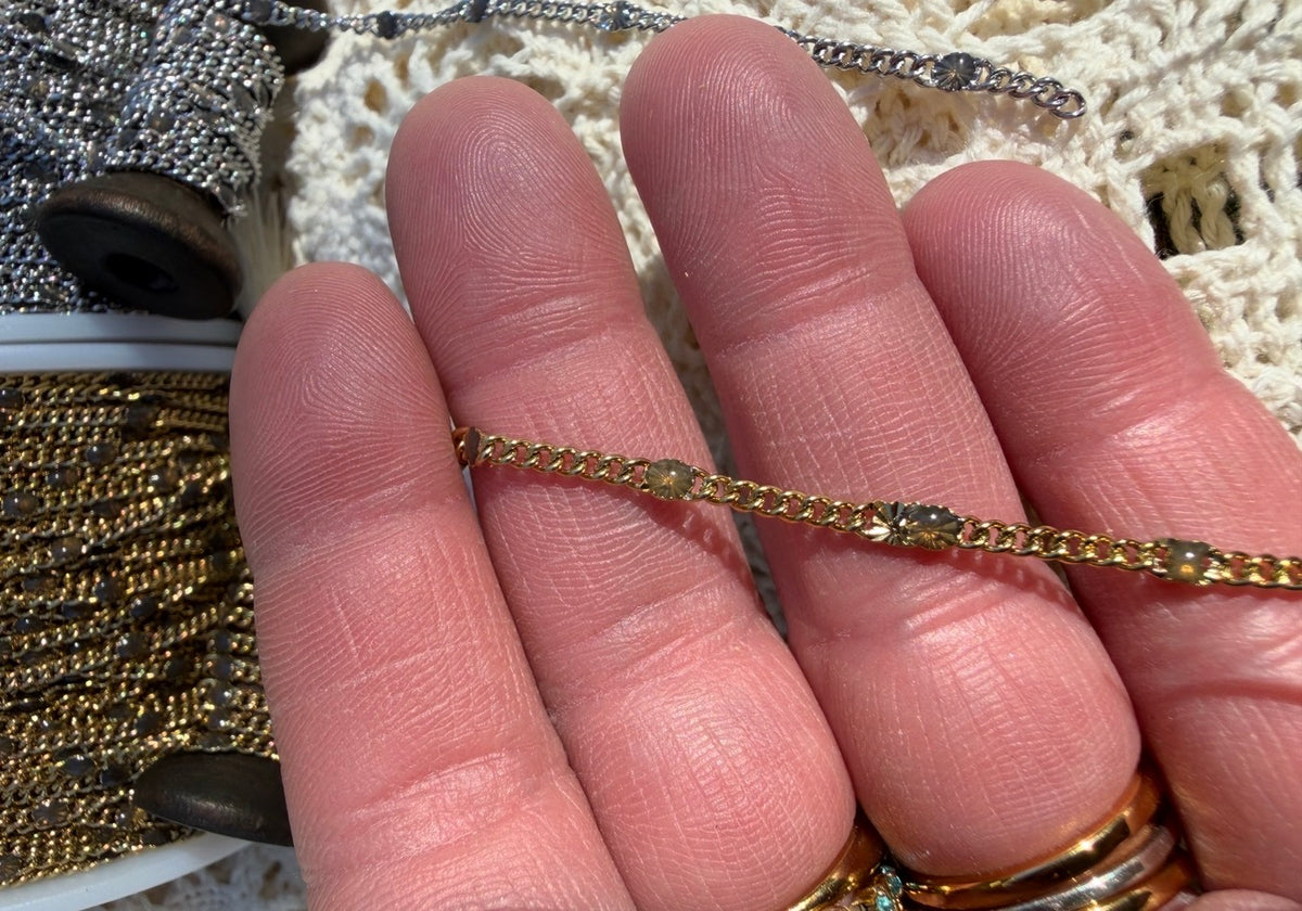 Smoky Aurora Sunburst Curb Chain