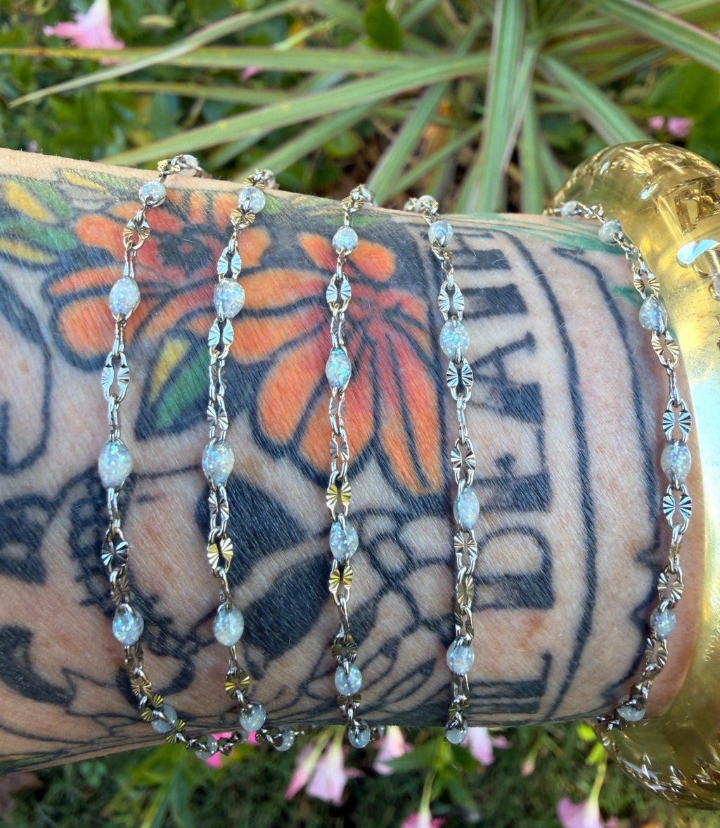 Opal Sunburst lip | 14k PVD Gold Surgical Stainless Steel Sunburst lip Chain