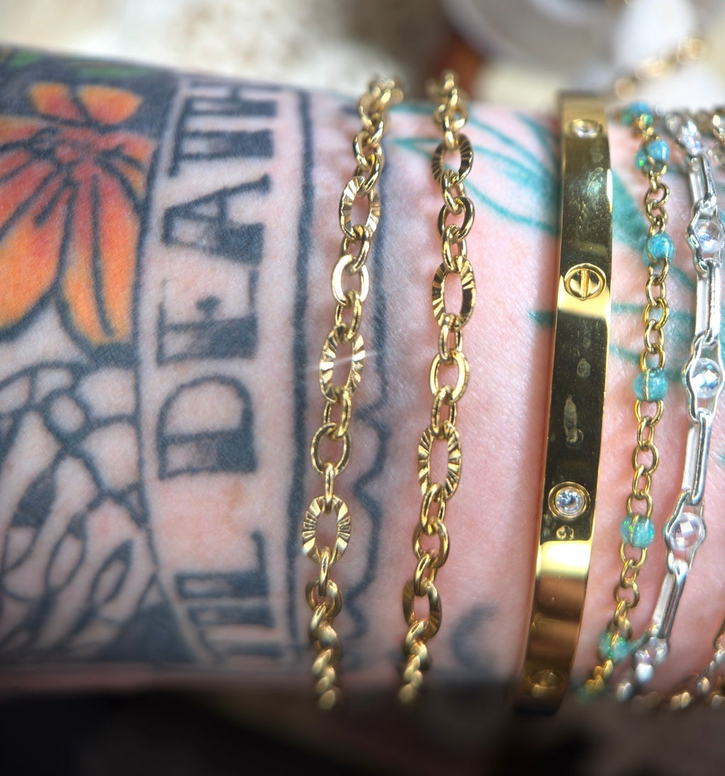 ✨ Triple Threat Textured Oval Chain