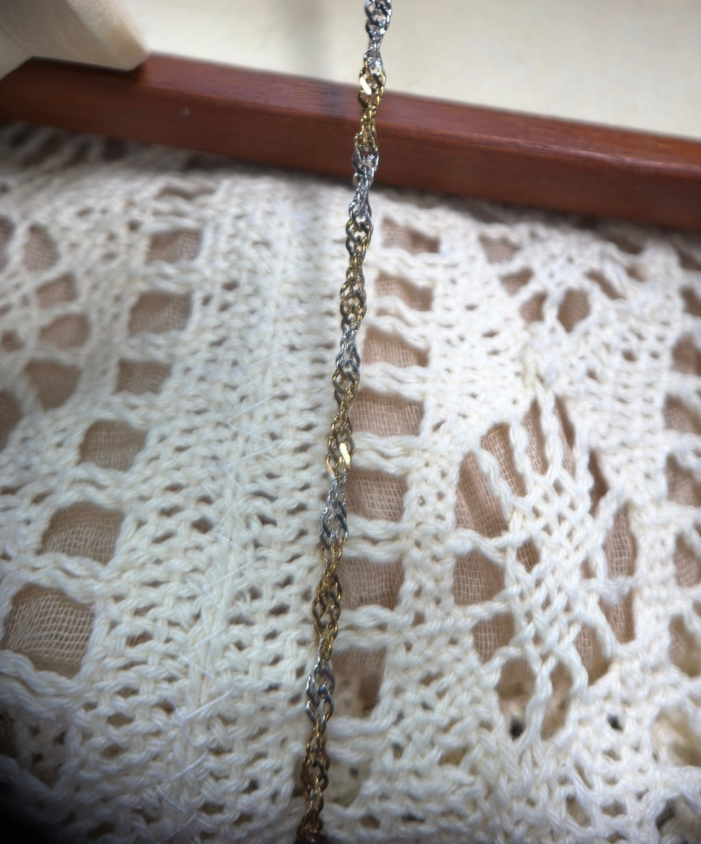✨ Twist Two-Toned Singapore Chain