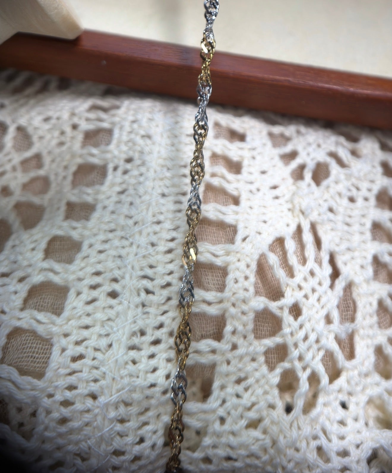 ✨ Twist Two-Toned Singapore Chain