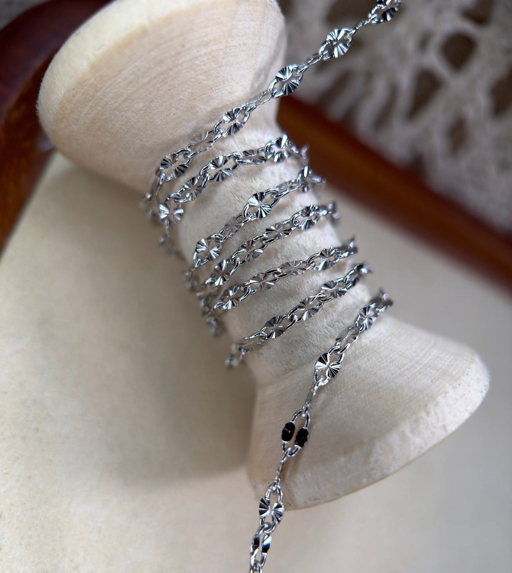 Sunshine Lips Sunburst Lip Chain