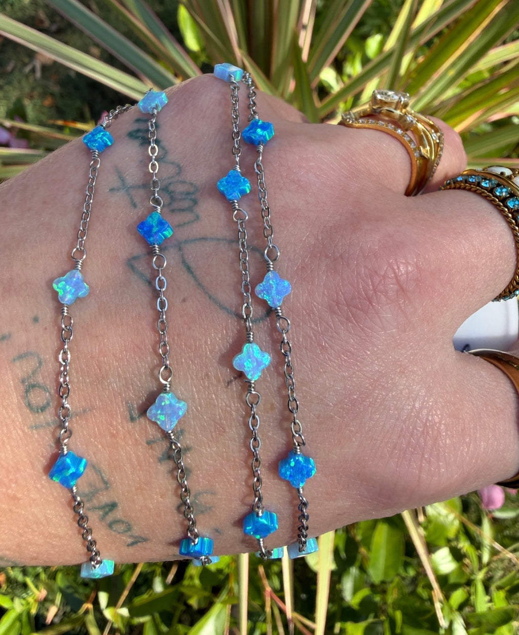 Blue Opal Lux | multicolor Clover