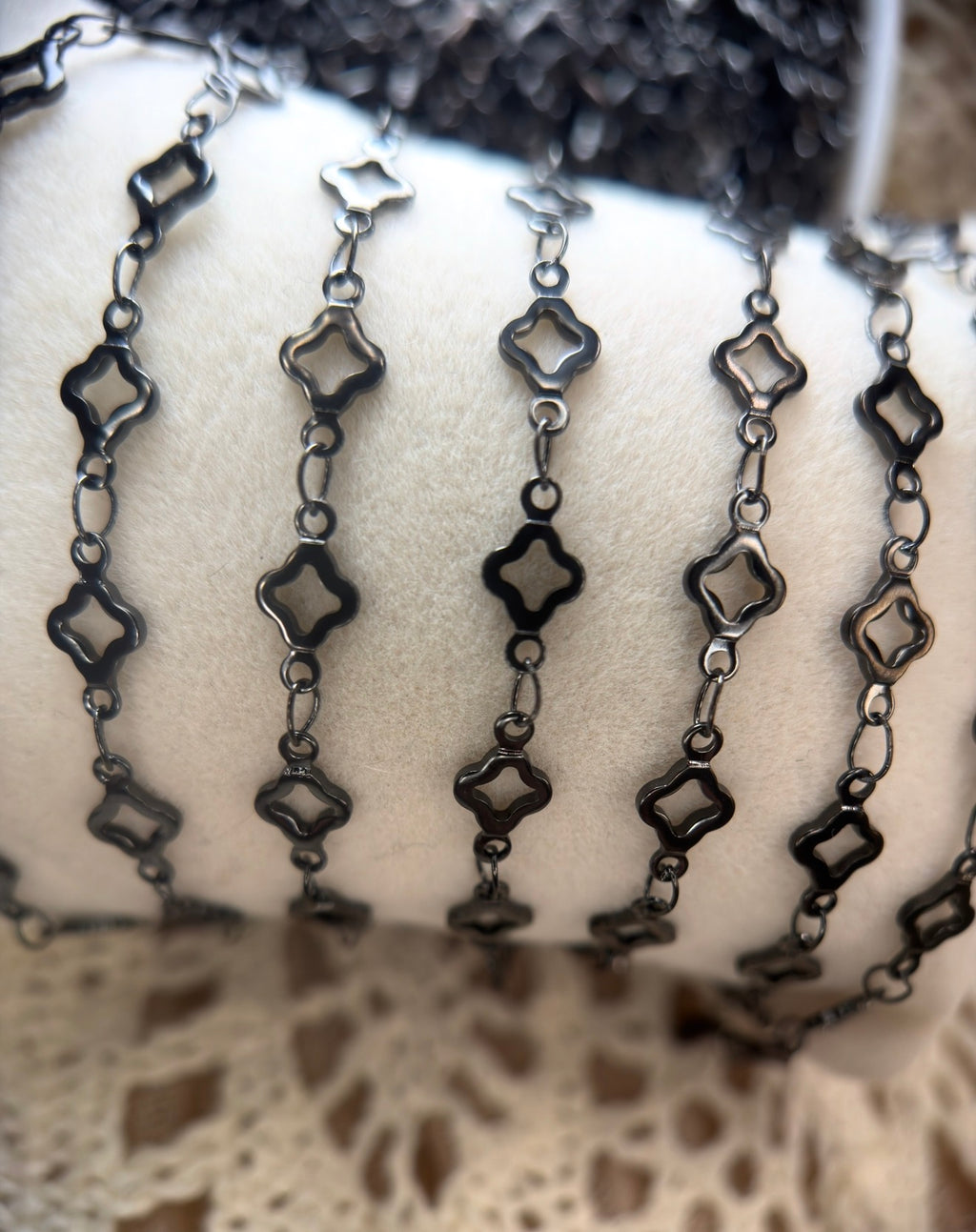 The Luxe Black Clover | Ion-Plated Clover Chain