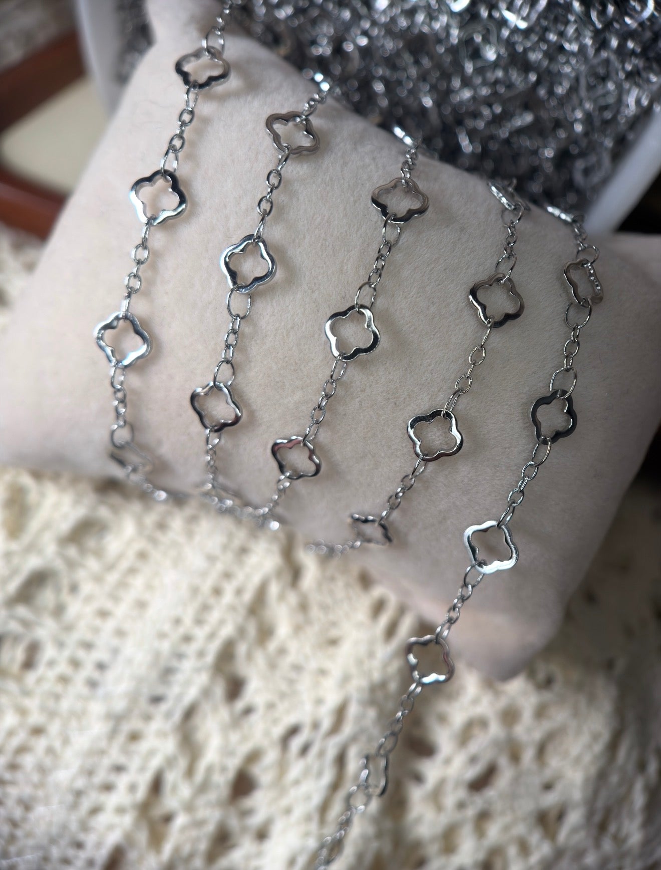 🍀 LUCKY NUMBER THREE — 1:3 Clover Chain