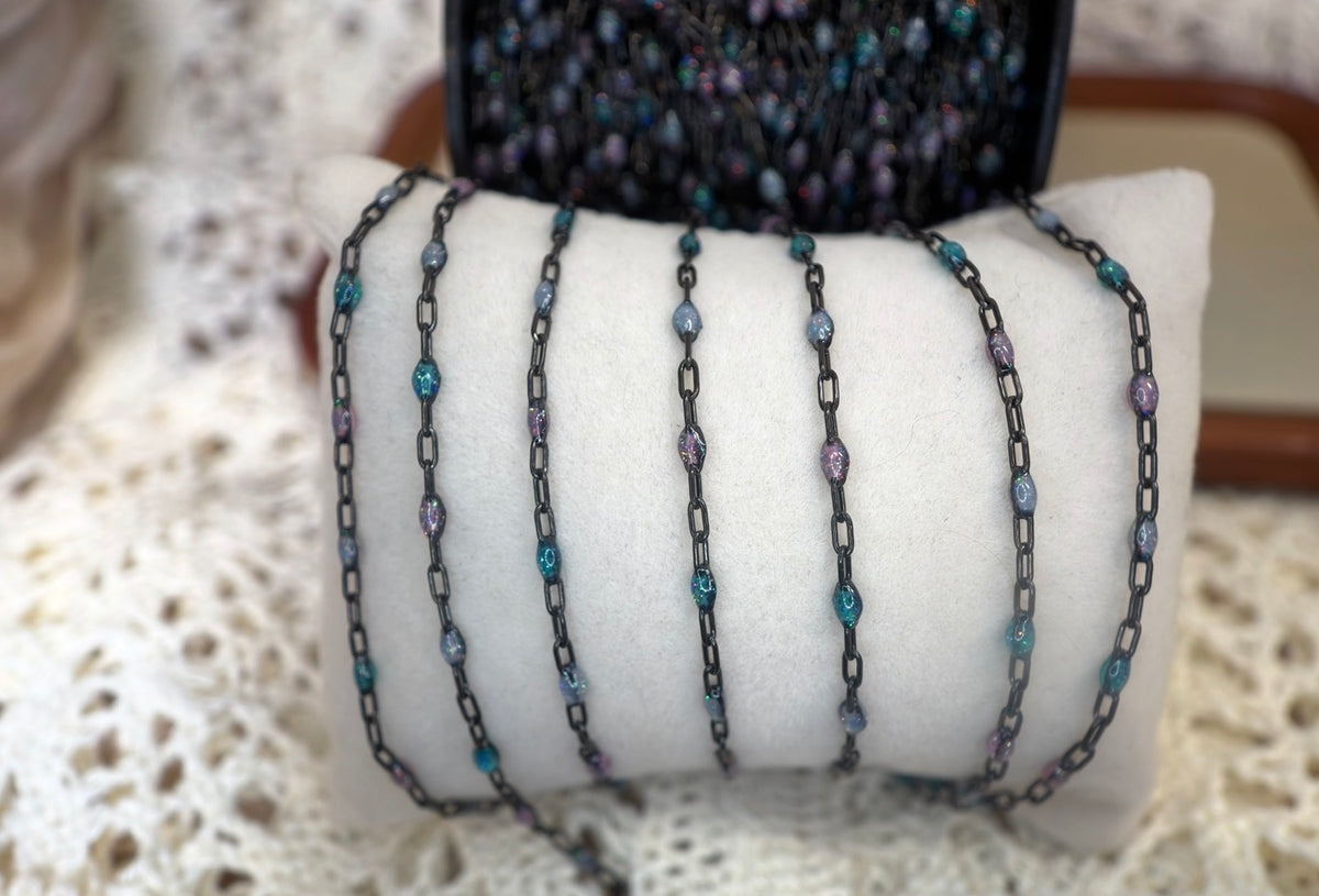 Beyond the Stars: Black Sunburst Galaxy Chain