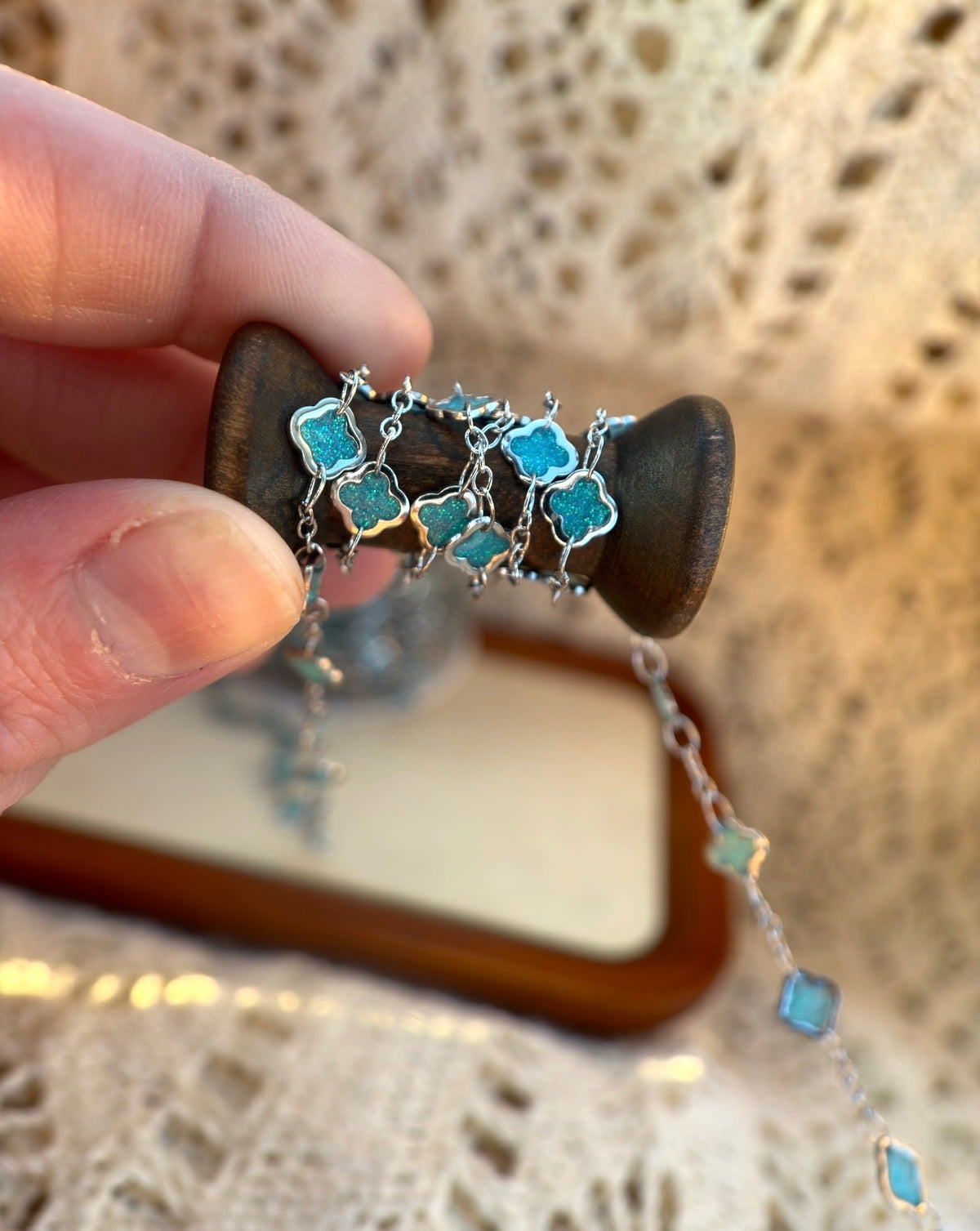 Sparkly Ocean Blue Clover Chain | Stainless Silver