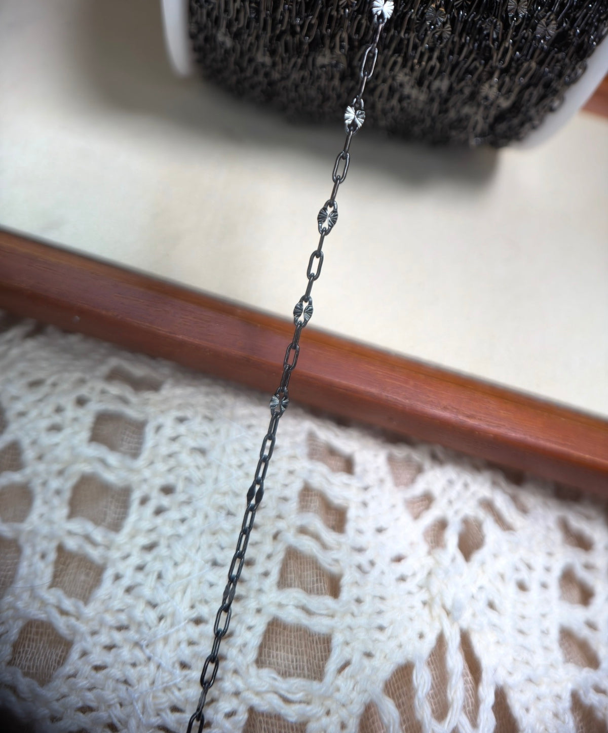 🖤 Blackout Sunburst Paperclip Chain