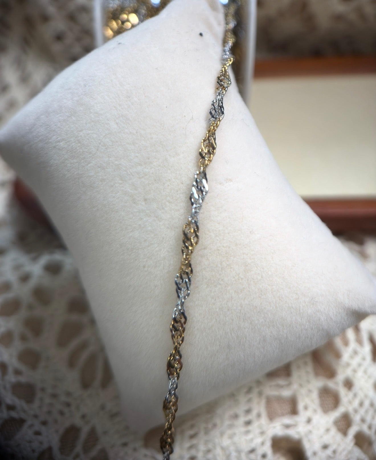 ✨ Twist Two-Toned Singapore Chain