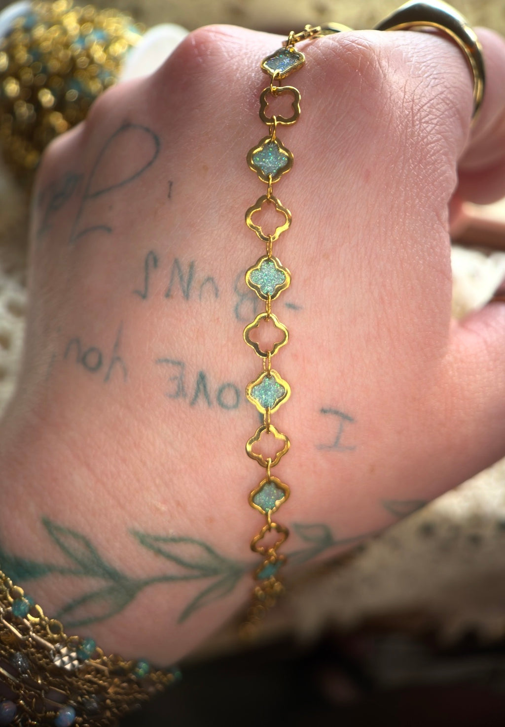 Sparkly Ocean Blue Clover | 14K PVD Gold