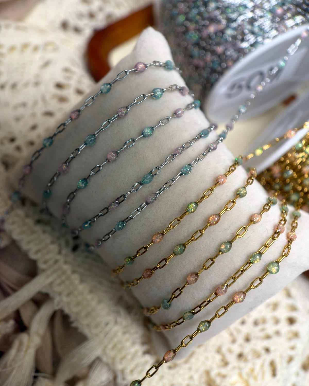 Sunset Lagoon – Iridescent Sunburst Chain