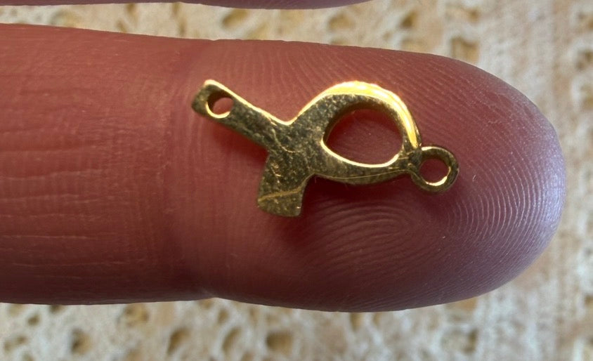 Hope in Every Link – Breast Cancer Awareness Connector Charm