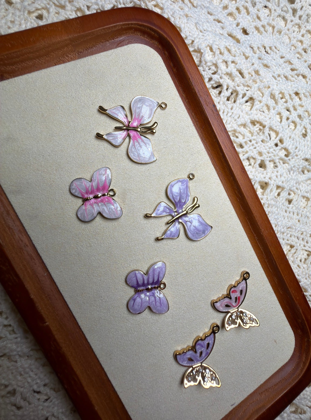 Butterfly Kisses – Dolly-Inspired Charm Set