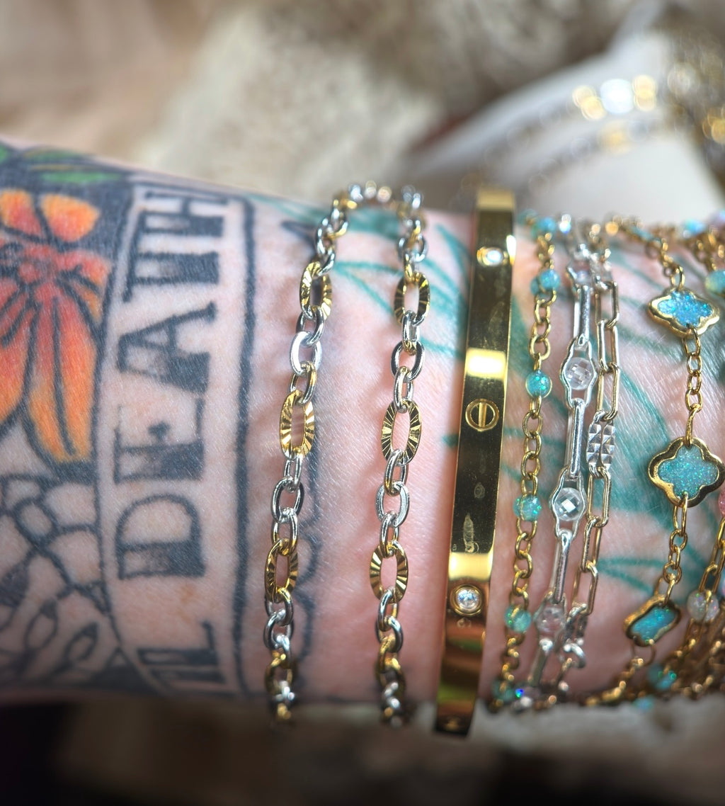✨ Triple Threat Textured Oval Chain
