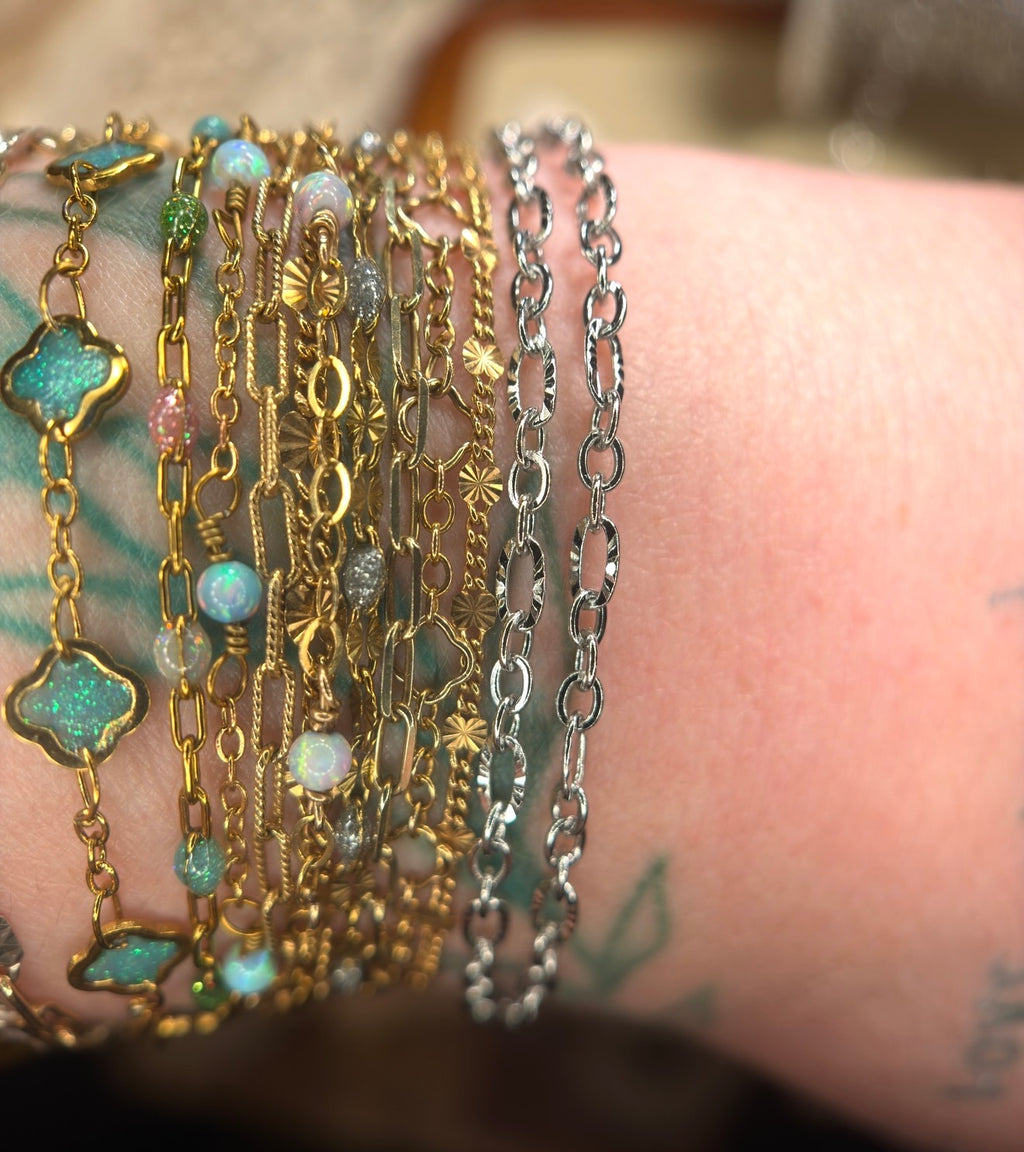 ✨ Triple Threat Textured Oval Chain