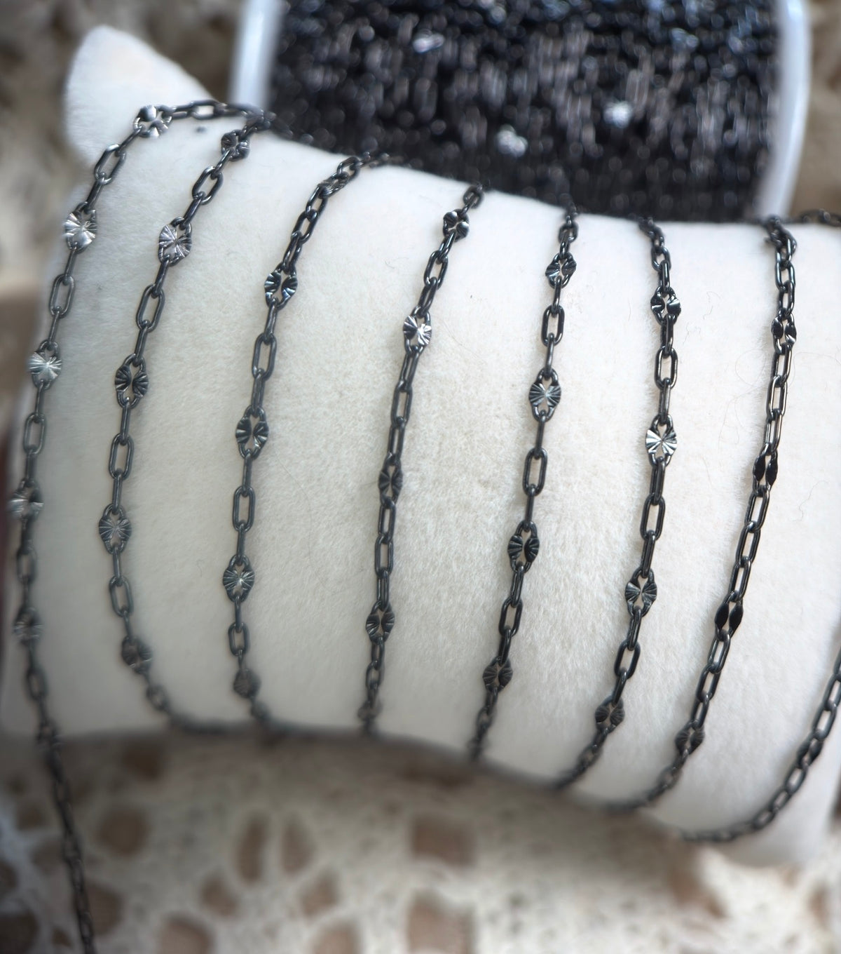🖤 Blackout Sunburst Paperclip Chain