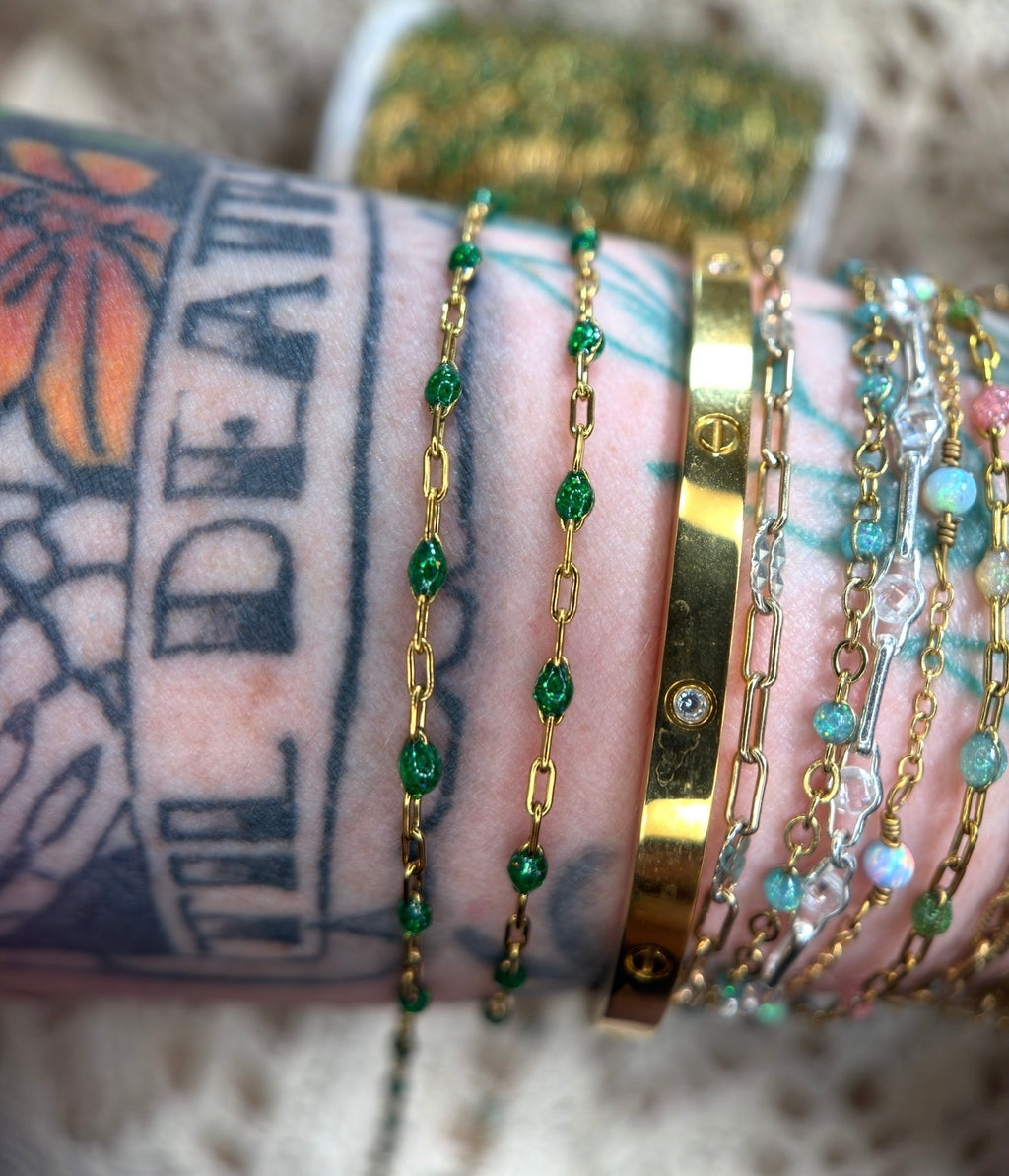 Emerald After Dark Sparkly Sunburst Chain
