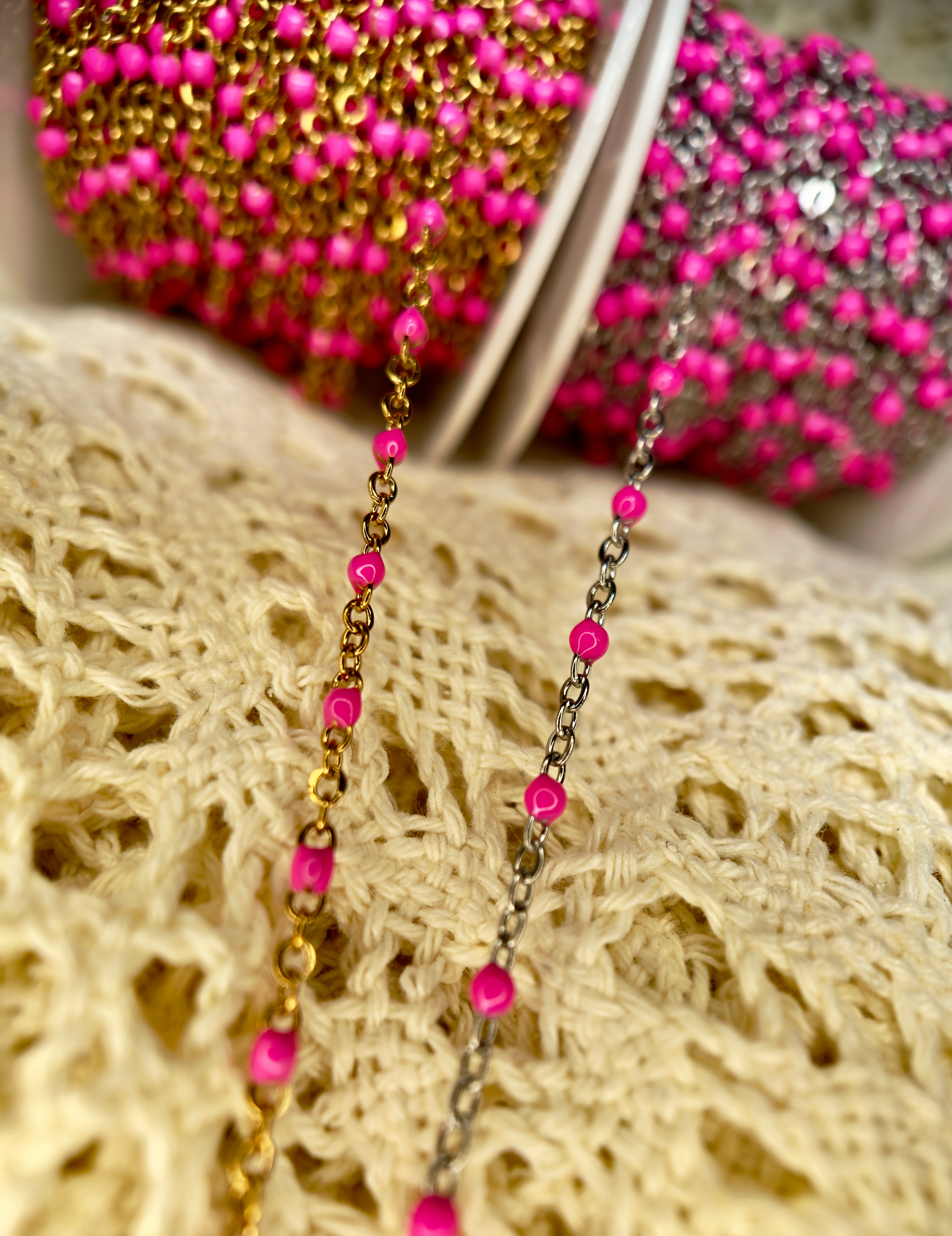 The Victoria™ Breast Cancer Awareness Satellite Chain