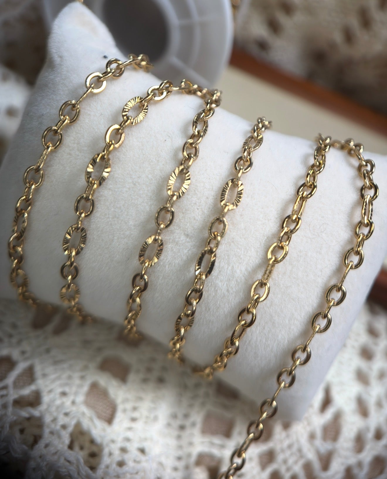 ✨ Triple Threat Textured Oval Chain