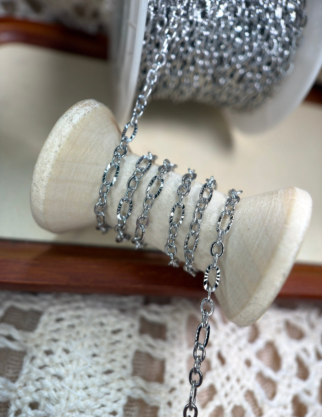 ✨ Triple Threat Textured Oval Chain