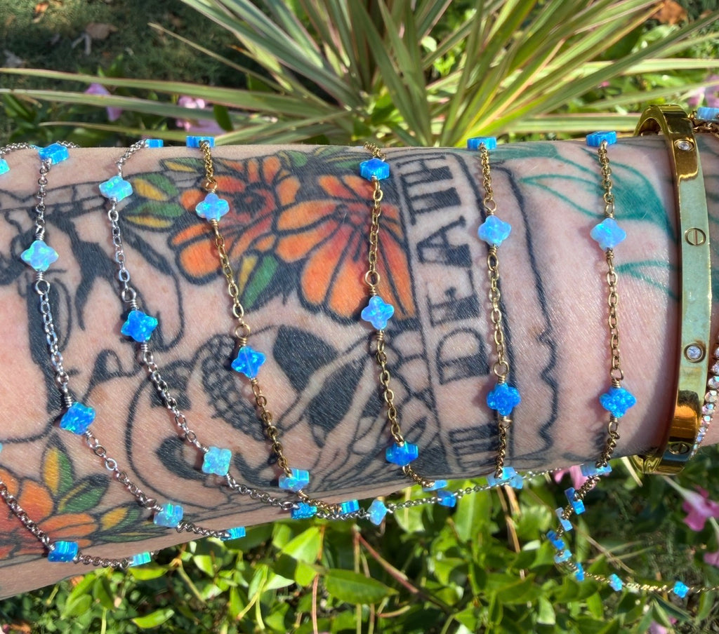 Blue Opal Lux | multicolor Clover