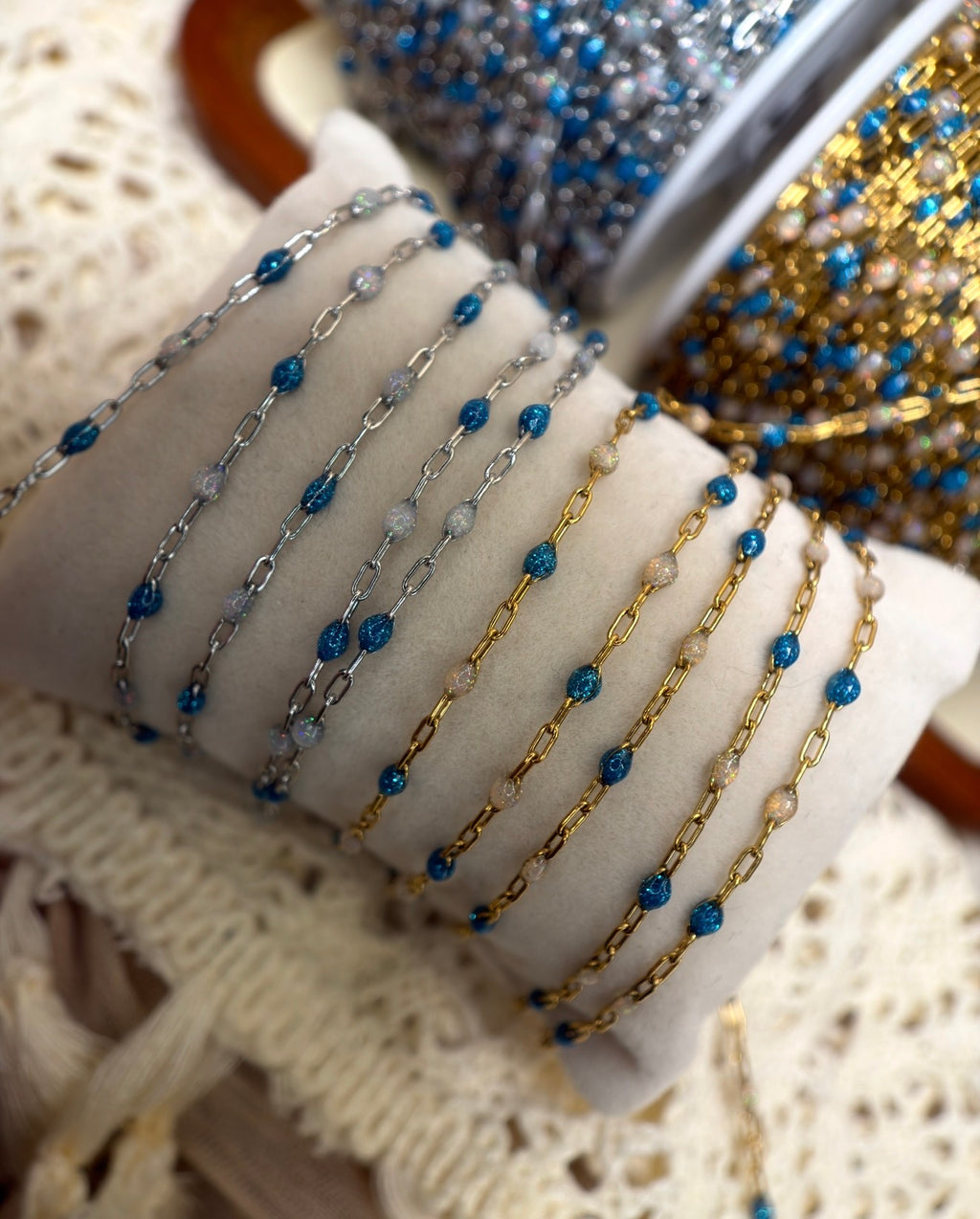 Frostbite – Icy Blue & White Sunburst