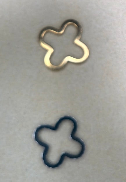 Lucky  Open Clover Connector