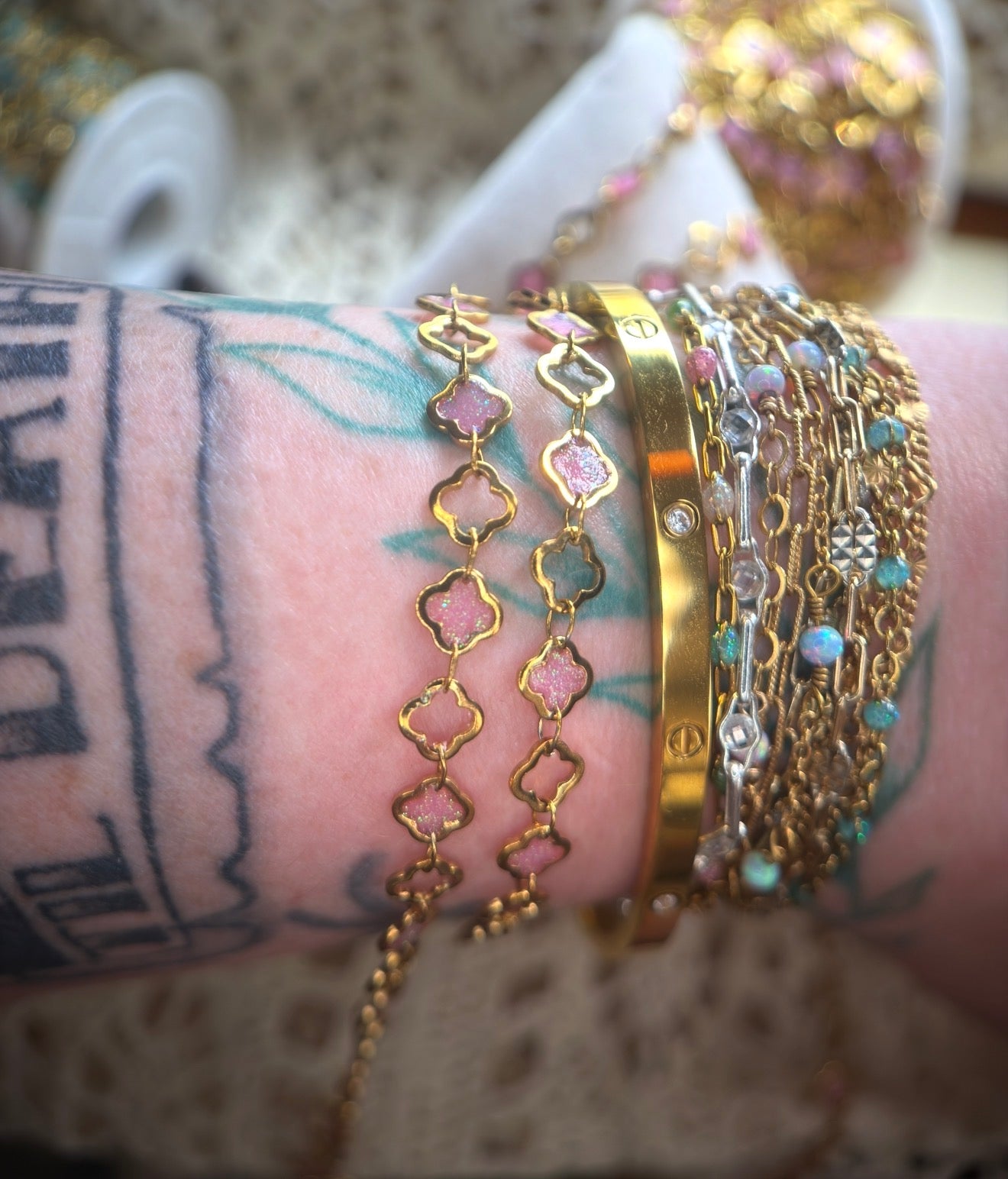 The Reese Pink Clover | Sparkly Iridescent Clover Chain
