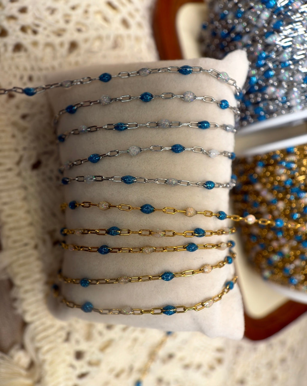Frostbite – Icy Blue & White Sunburst