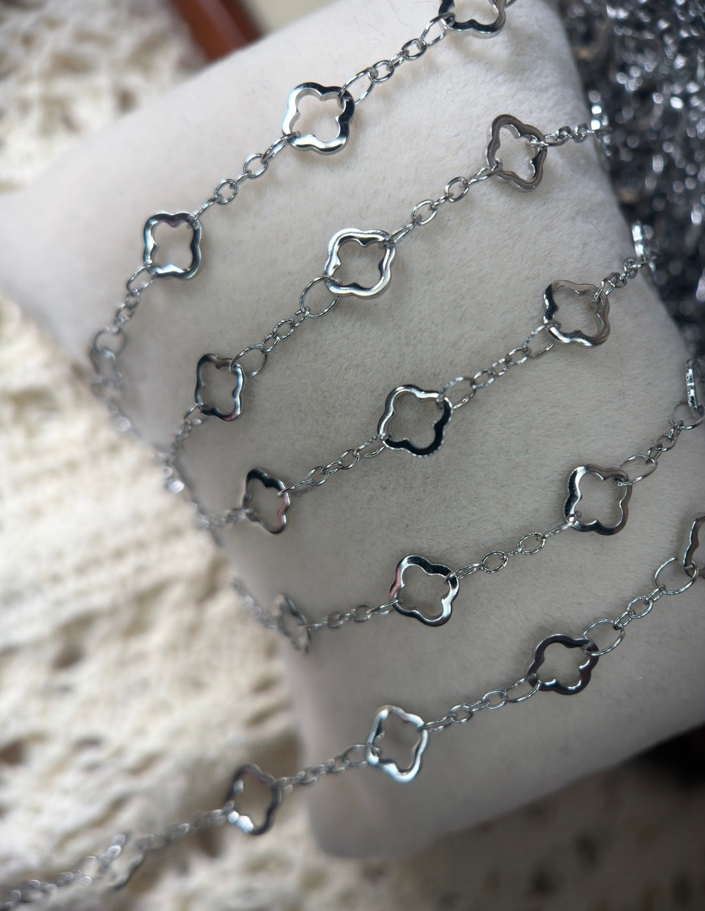 🍀 LUCKY NUMBER THREE — 1:3 Clover Chain