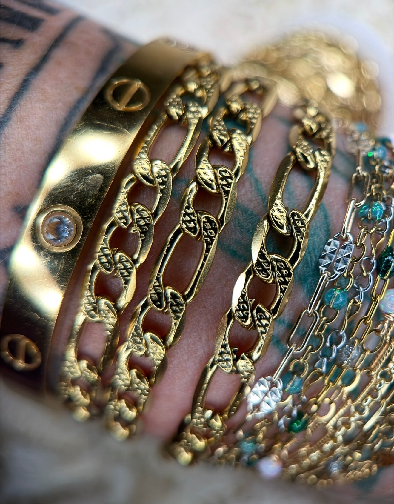 🤠 Rhinestone Cowboy™ | 18K PVD Gold Figaro Chain