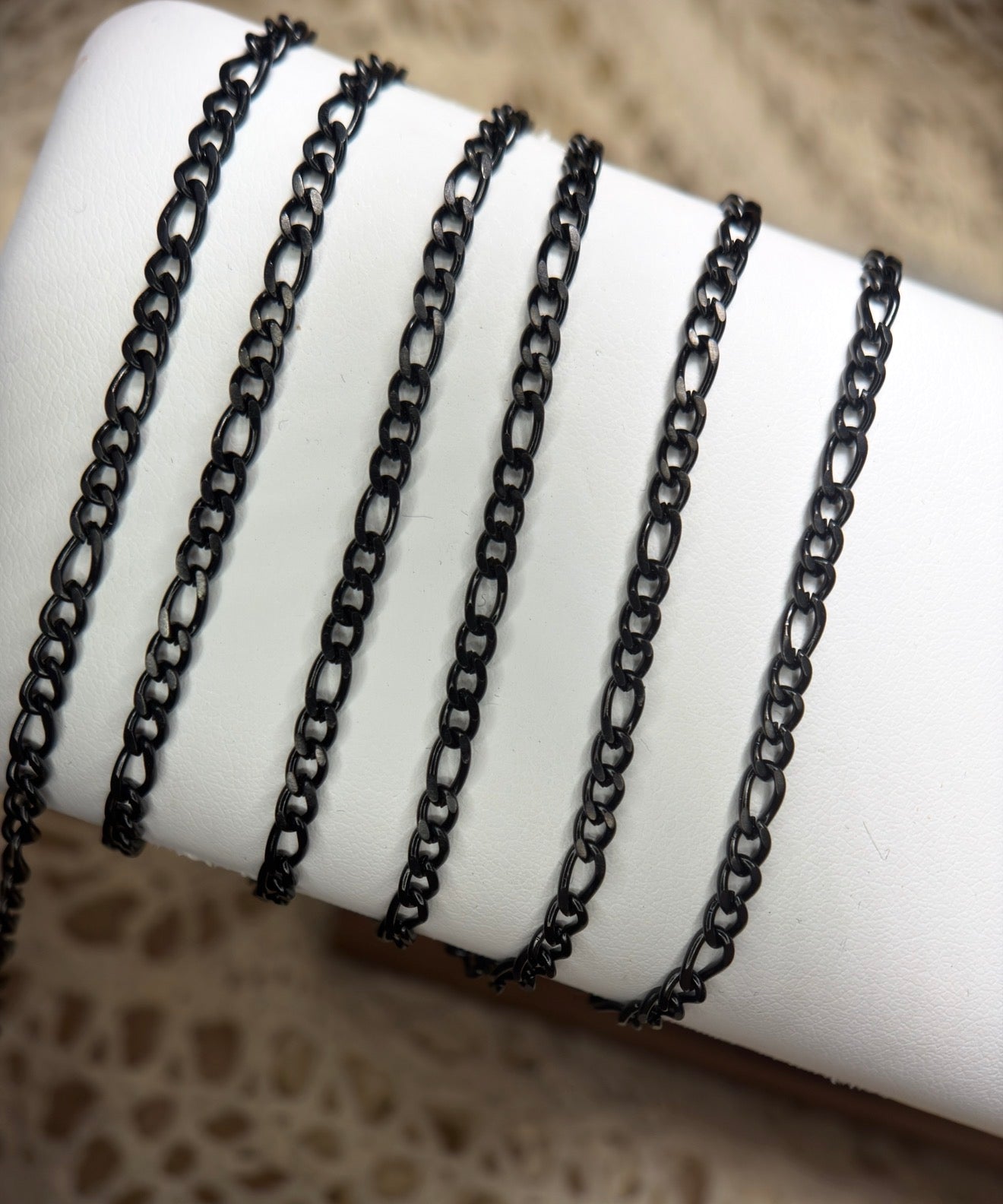 Midnight Outlaw | Ion Black Figaro Chain