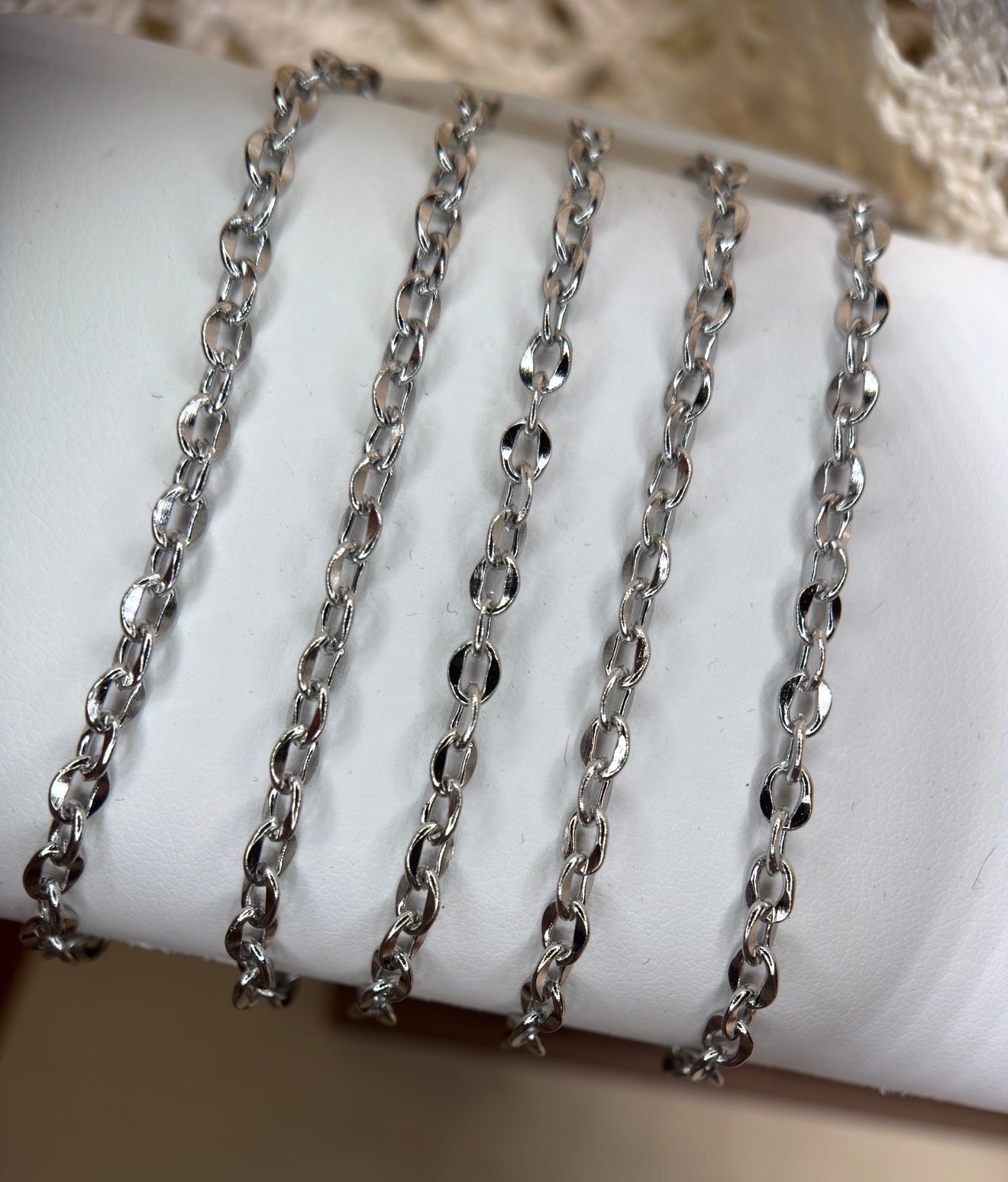 Stride | Open Link Dapped Chain

Available in 14K PVD Gold & 304 Stainless Steel