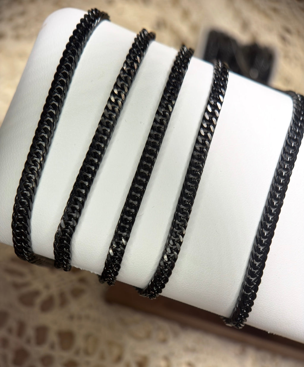 Diamondback | Ion Black Curb Chain