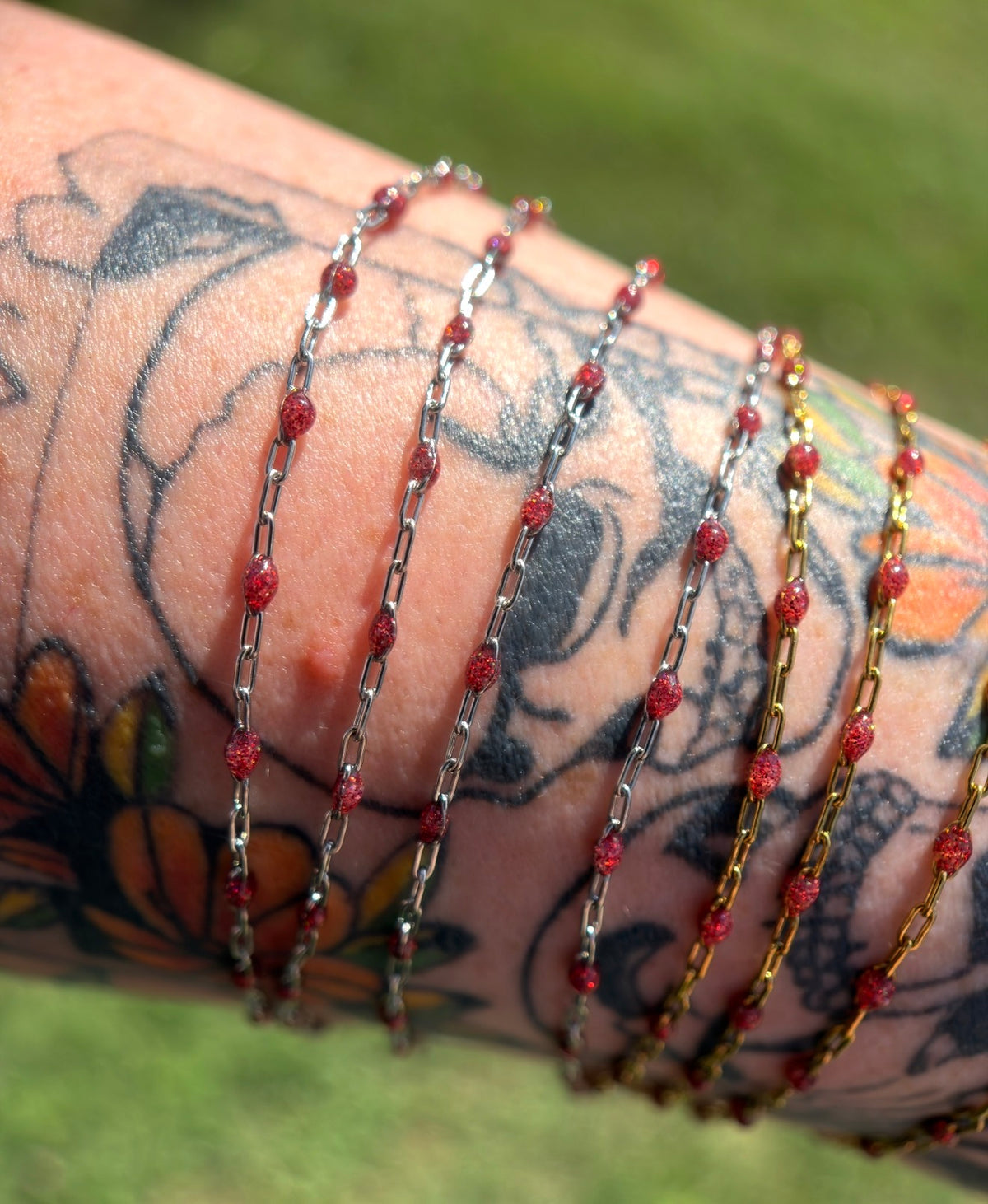 Scarlet Stardust — Iridescent Red Glitter Chain
