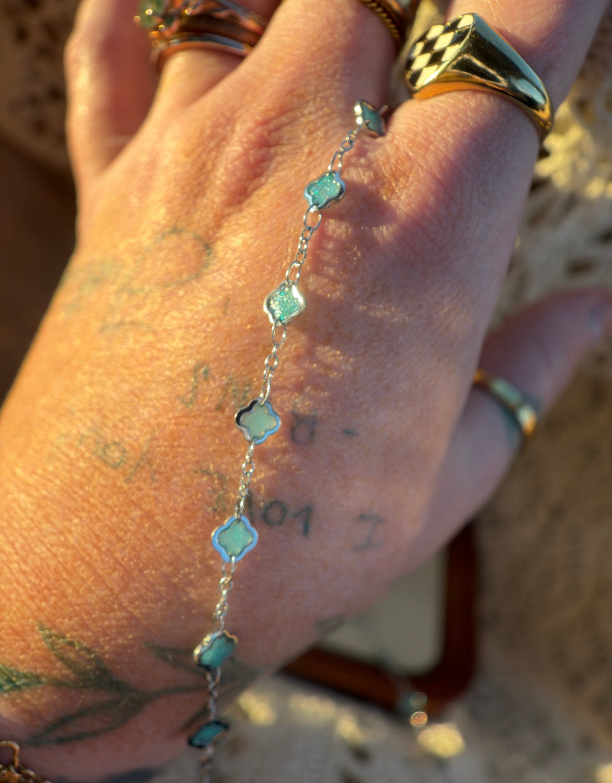 Sparkly Ocean Blue Clover Chain | Stainless Silver