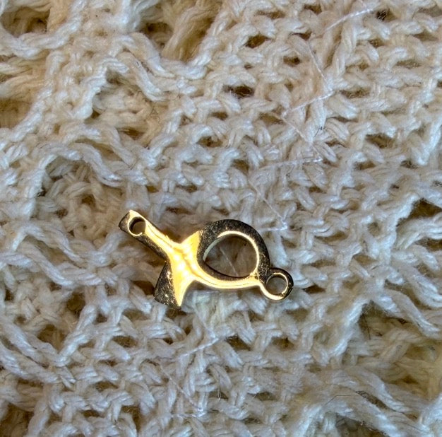 Hope in Every Link – Breast Cancer Awareness Connector Charm