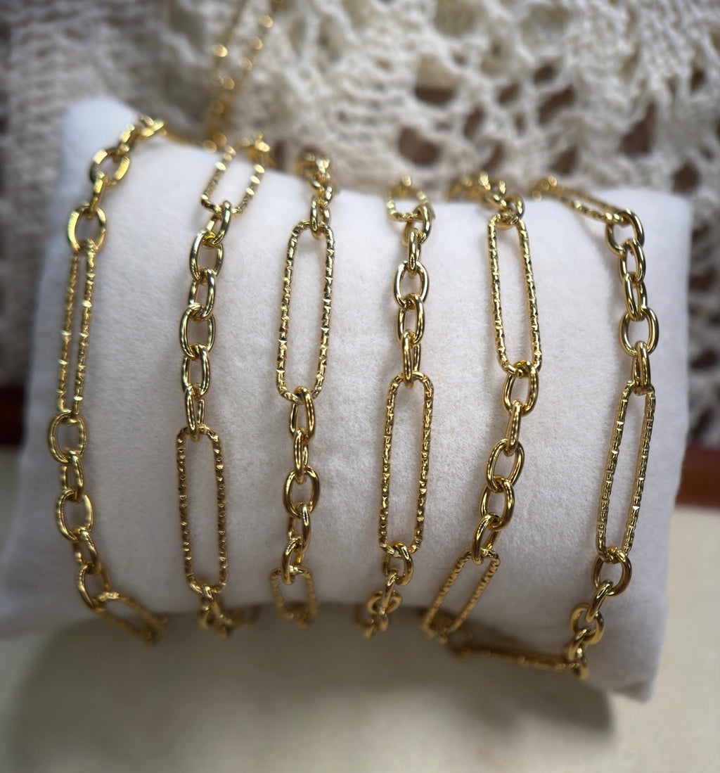 ✨ ✨ Golden Spurs — Limited Edition Figaro Chain ✨