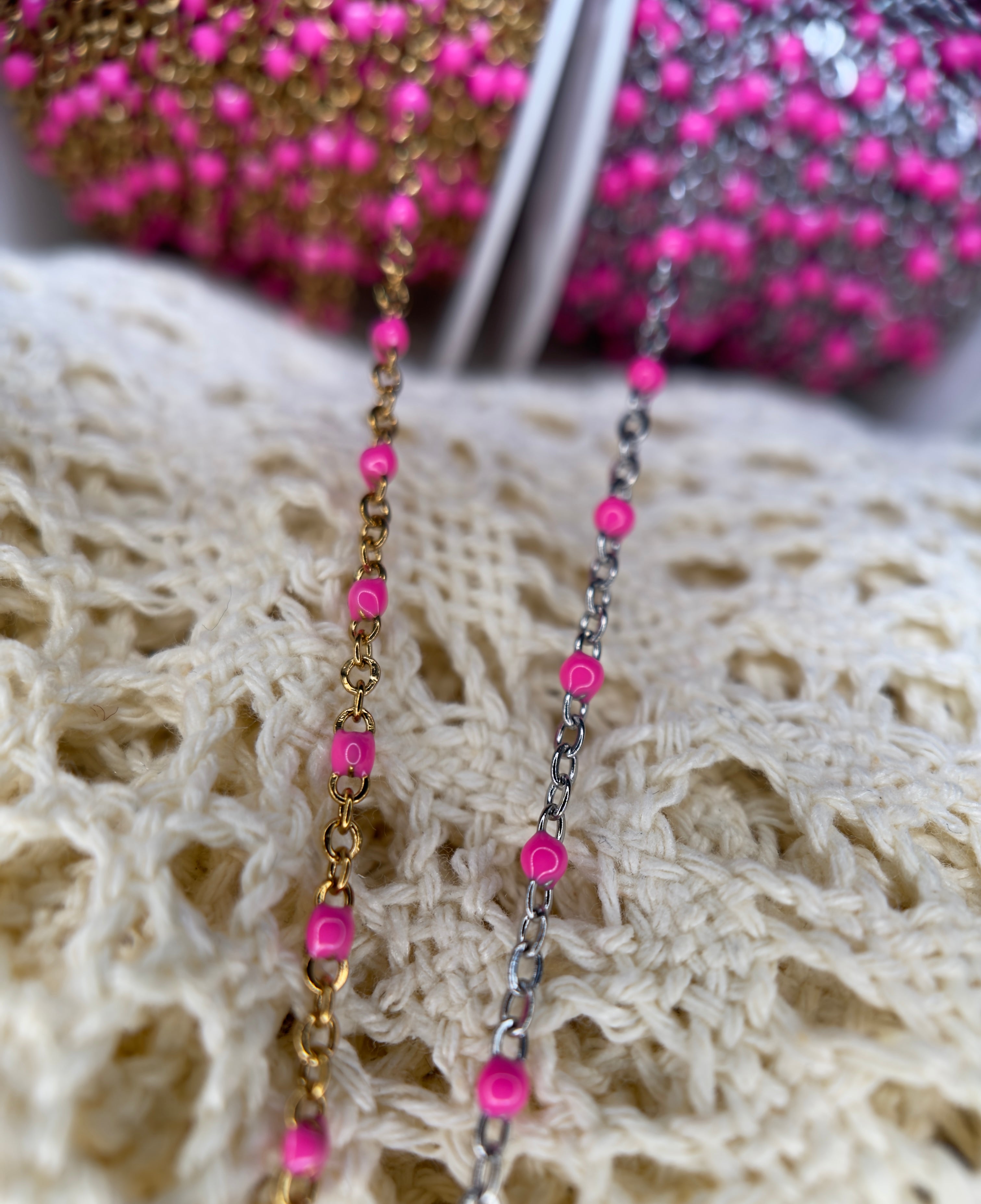 The Victoria™ Breast Cancer Awareness Satellite Chain
