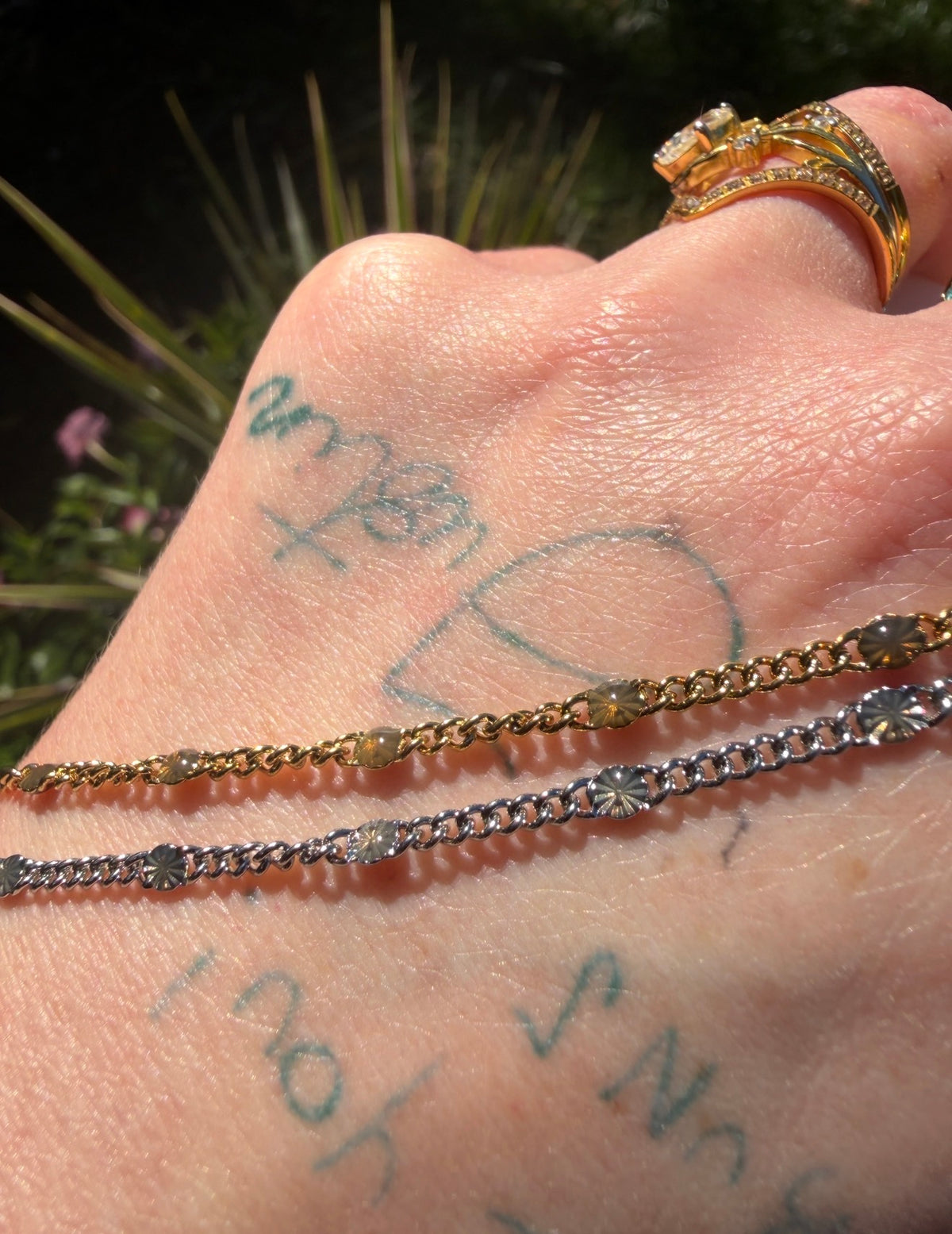 Smoky Aurora Sunburst Curb Chain